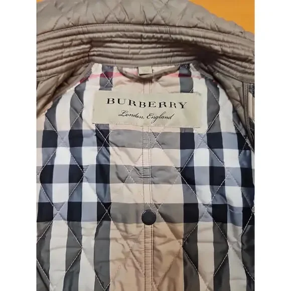Burberry Finsbridge Short Tan Quilted Coat With COA Small P - Picture 5 of 16